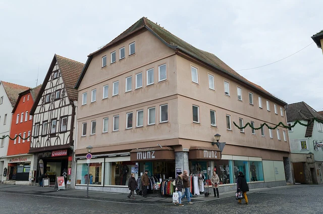 Häuser und Fachwerk am Marktplatz von Bad Neustadt an der Saale