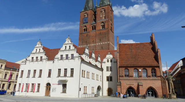 Marktplatz mit Rathaus und St. Marien, Stendal